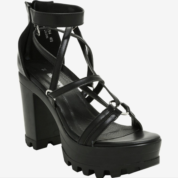 Pentagram Chuncky Heels - Picture 2 of 3